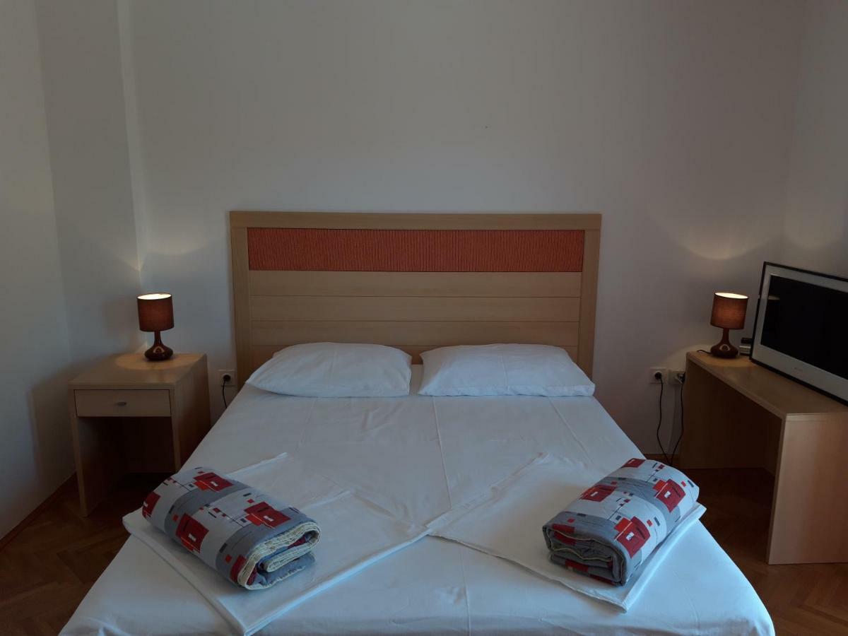 Apartments Renata Banjol Ngoại thất bức ảnh